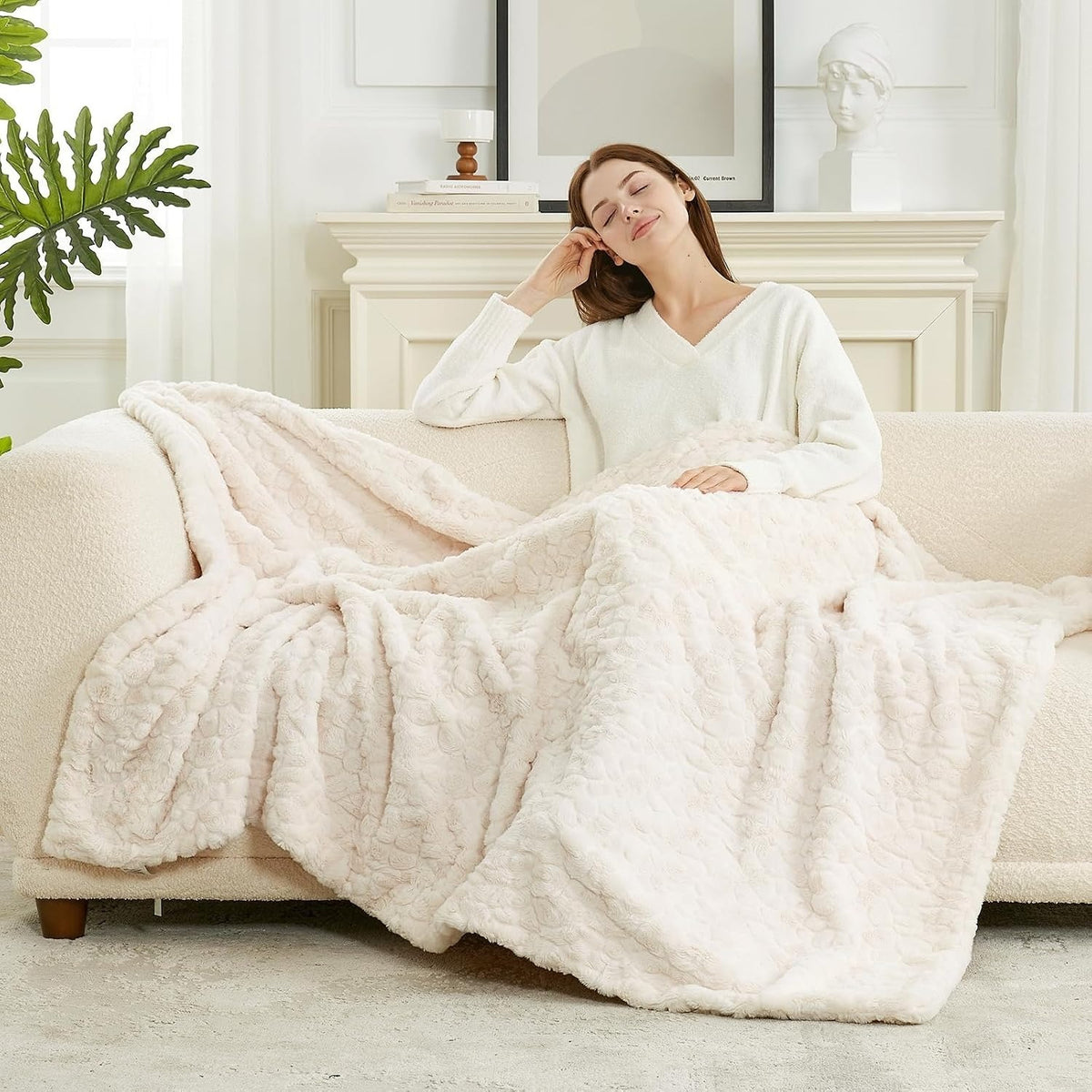 Cream Reversible Faux Fur Throw Blanket